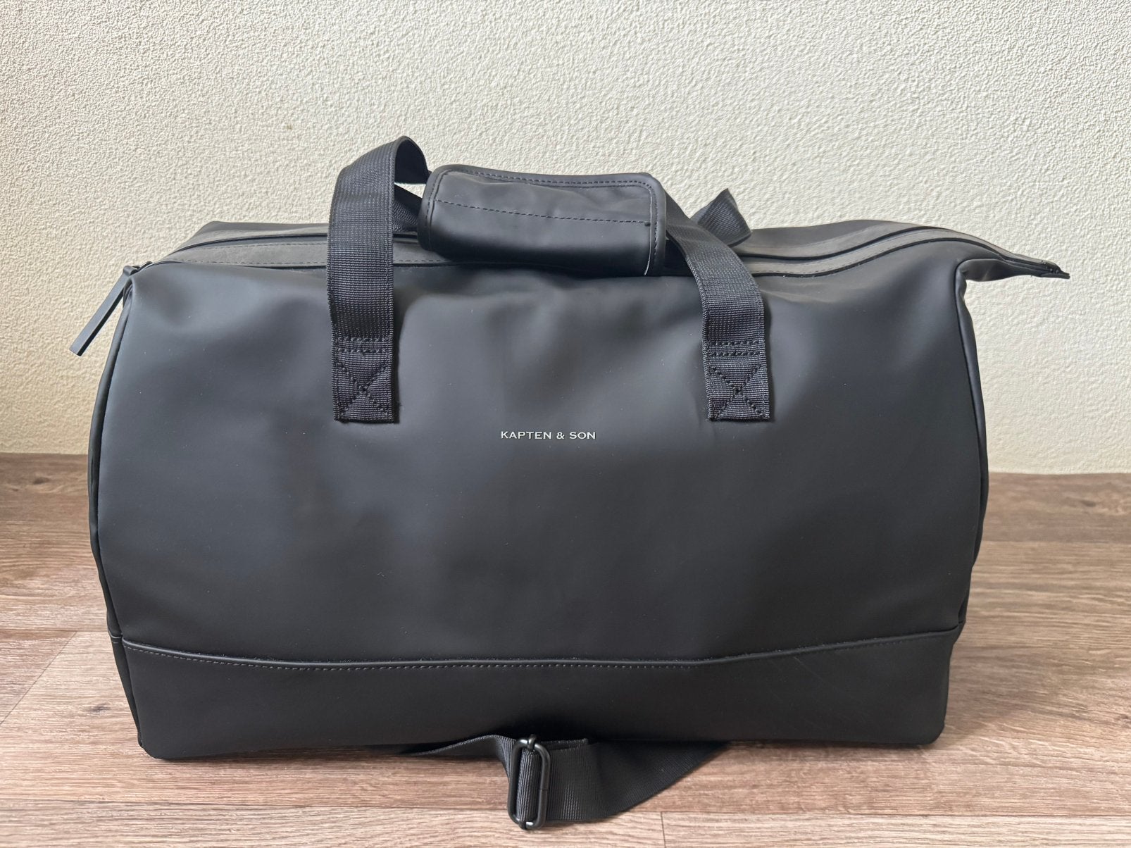 Kapten & Son Soren weekendtas, Ophalen, 30 cm of meer, Zwart, Minder dan 35 cm