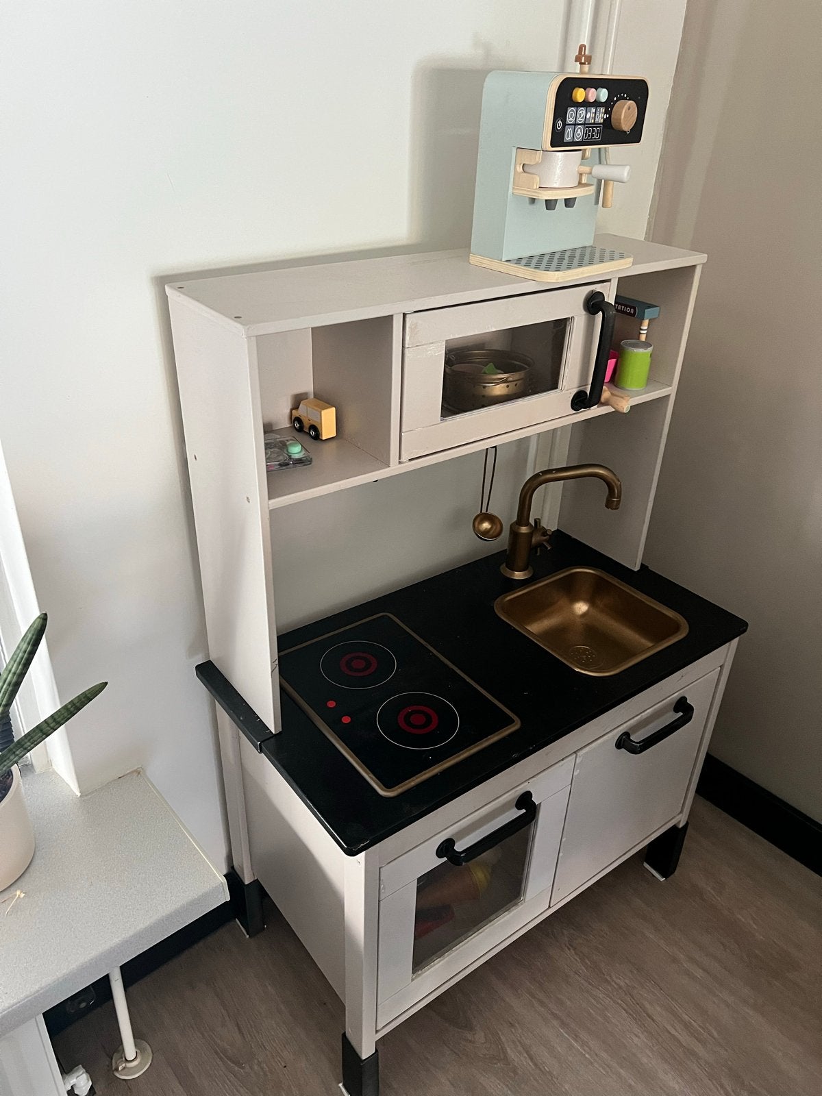 Ikea zelf geschilderde speelkeuken met accessoires, Ophalen of Verzenden, Gebruikt, Hout, Speelkeuken