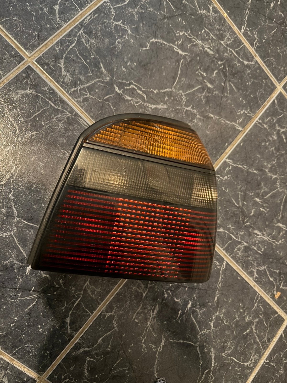Vw golf 3 achterlicht rechts. Hella, Auto-onderdelen, Verlichting, Ophalen of Verzenden, Gebruikt, Volkswagen