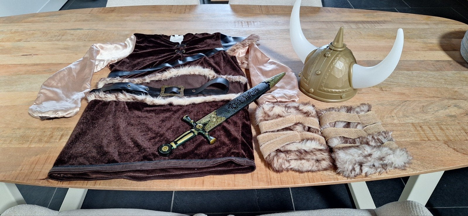Viking kostuum voor kinderen - Maat 164, Ophalen of Verzenden, Zo goed als nieuw, 158 t/m 164, Jongen of Meisje