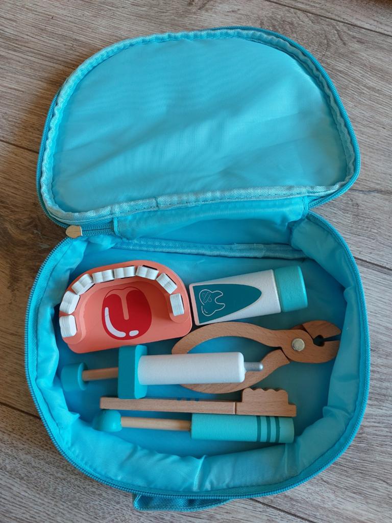 Houten doktersset tandarts speelgoed, Ophalen of Verzenden, Zo goed als nieuw, Overige typen