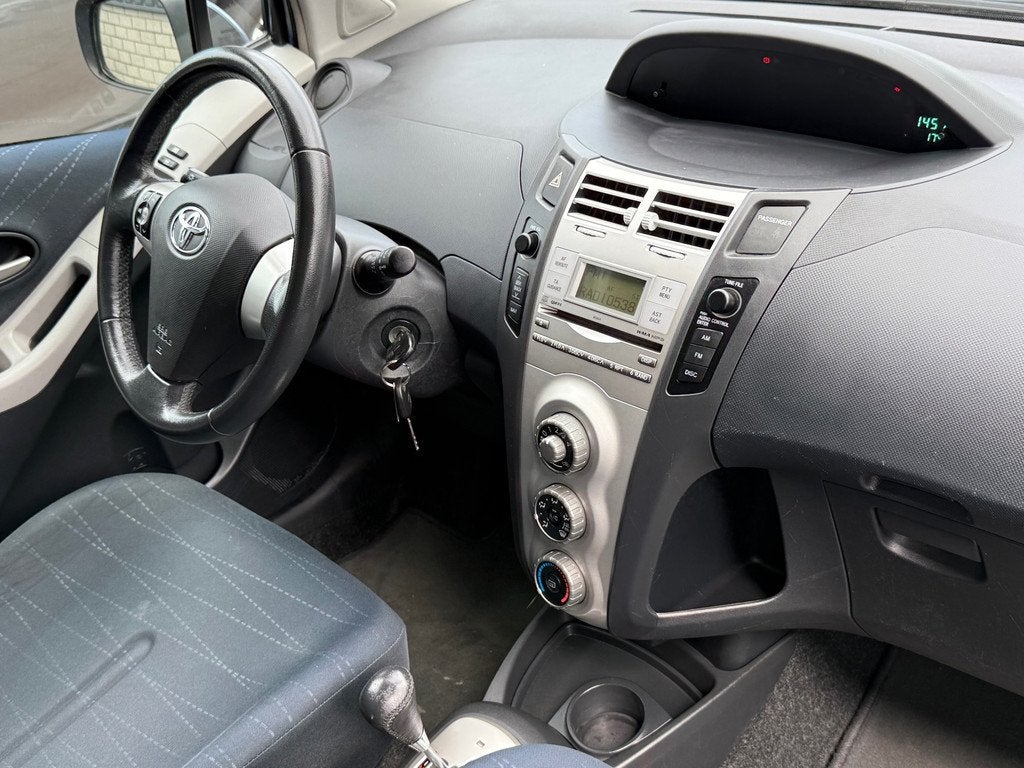 Toyota Yaris 1.3 VVTi Sol MMT Automaat Airco 5d Nap Nieuwe A, Auto's, Toyota, Stof, 750 kg, 4 cilinders, Blauw