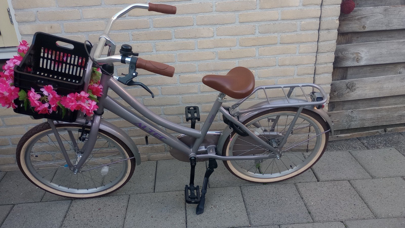Meisjes fiets 22 inch, Ophalen, Terugtraprem, 22 inch, Zo goed als nieuw