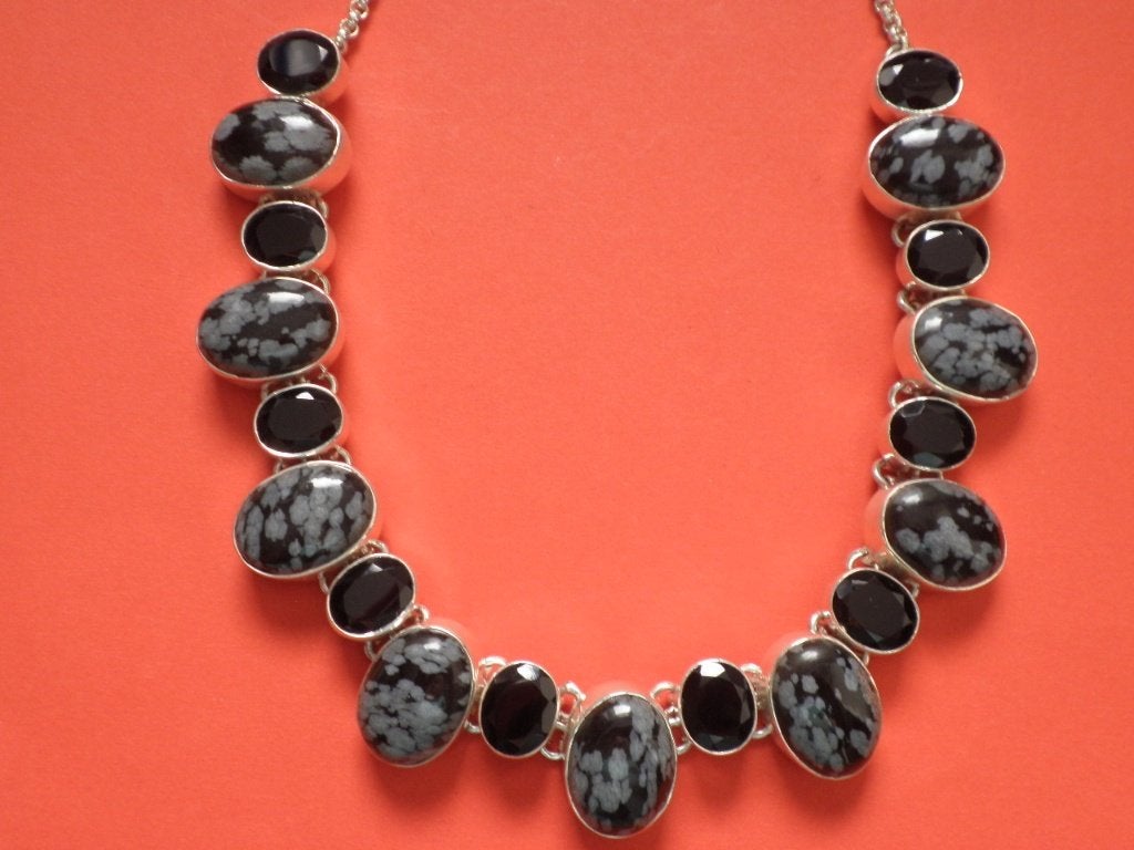 Prachtig Zilveren Collier met Sneeuwvlok Obsidiaan en Gitten, Sieraden, Tassen en Uiterlijk, Antieke sieraden, Verzenden, Zilver