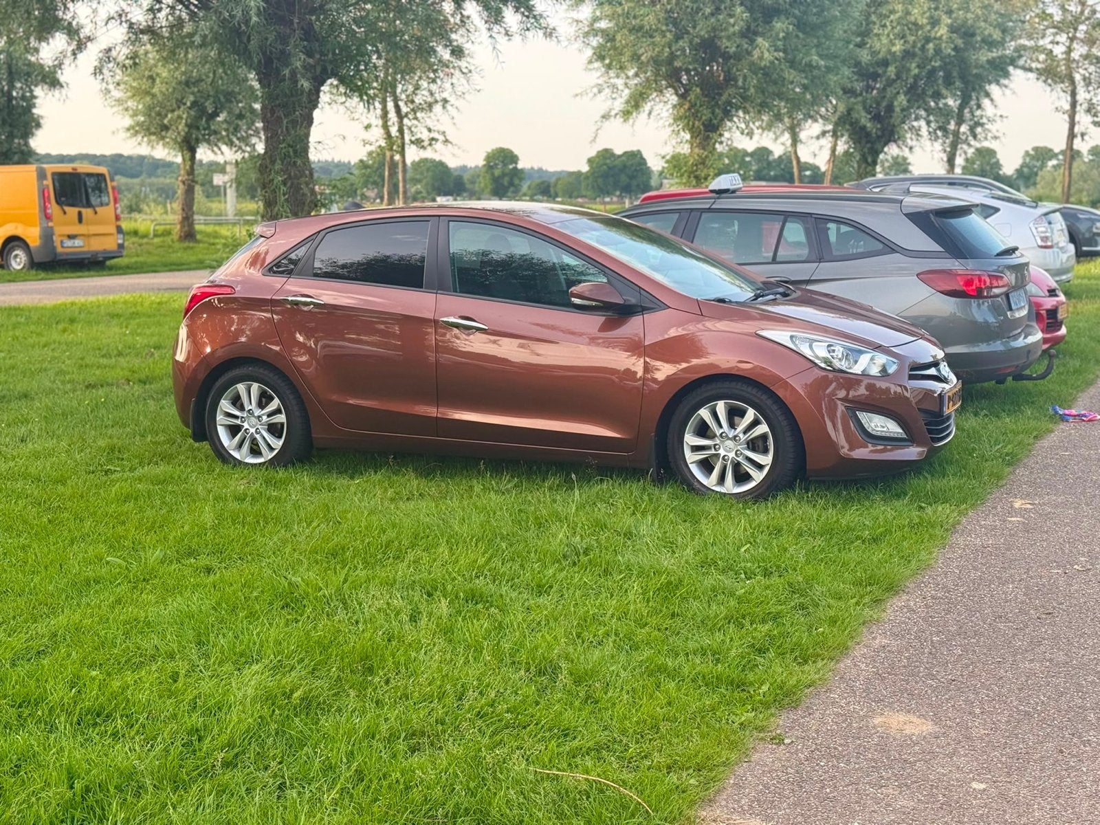 Hyundai i30 1.6 I Cvvt 5DR AUT 2015 Bruin, Auto's, Hyundai, 15 km/l, 1591 cc, Bruin, Bedrijf
