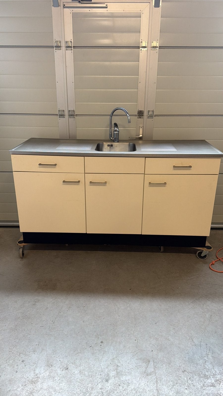 Te koop keukenblok 170 cm rvs blad, Ophalen, Gebruikt, Enkelwandige keuken, Crème