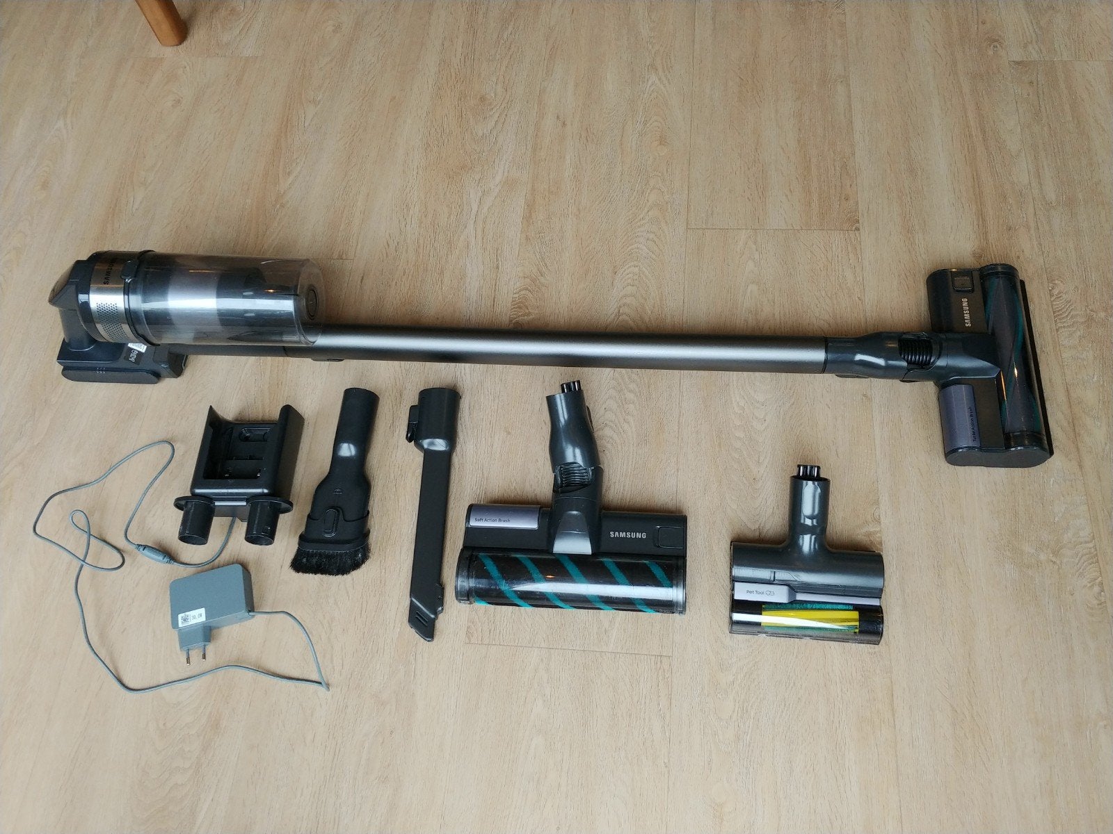 Samsung Jet 60 - met veel accessoires en goede accu, Witgoed en Apparatuur, Gebruikt, Verzenden, Geschikt voor tapijt, Minder dan 1200 watt