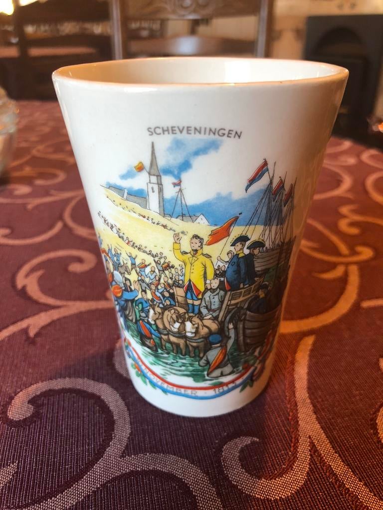 Beker tgv 150 jaar Koninkrijk, Ophalen of Verzenden, Zo goed als nieuw, Servies