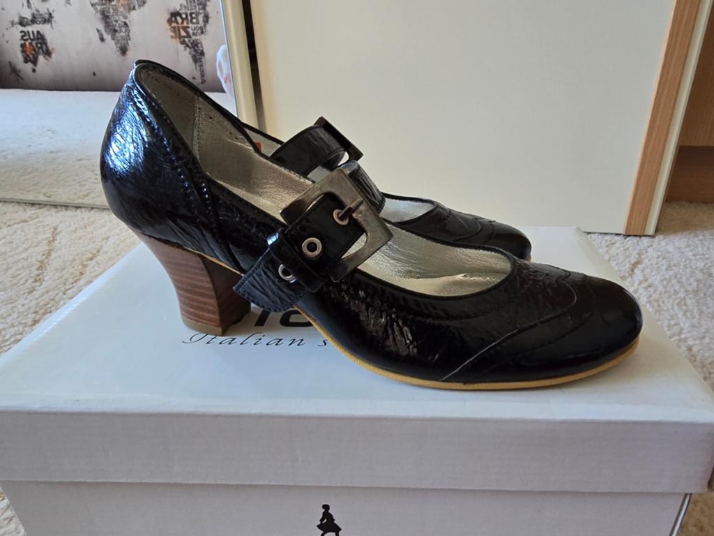 Prachtige Italiaanse Bladelli schoenen te koop, Ophalen of Verzenden, Zo goed als nieuw, Sneakers of Gympen