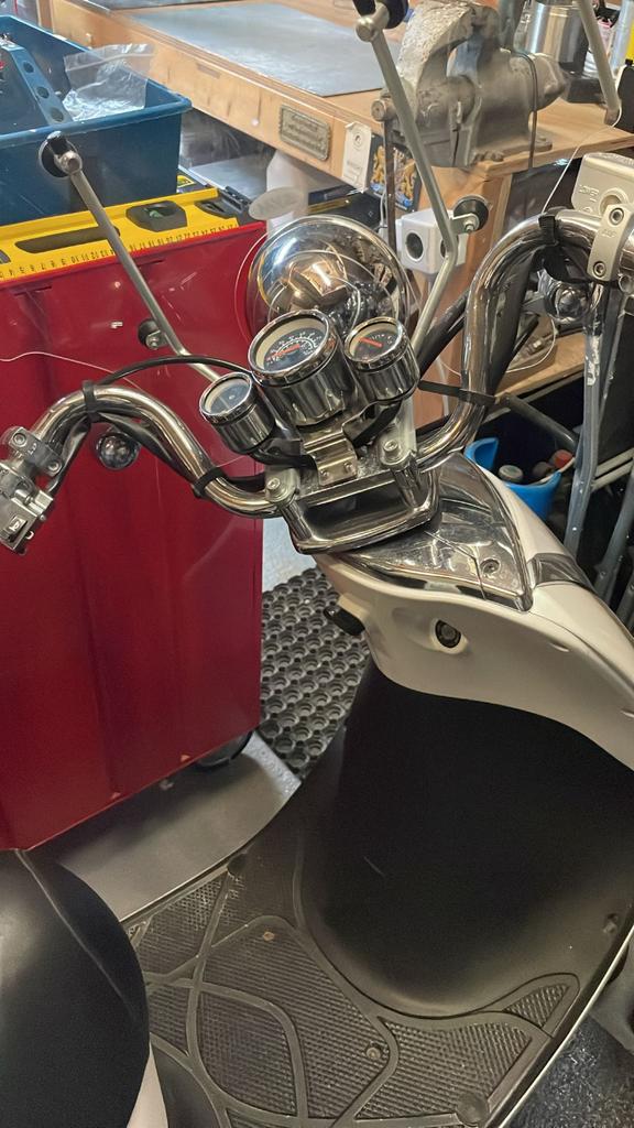 Sym Allo bromfiets scooter, Ophalen, SYM, Zo goed als nieuw, Benzine
