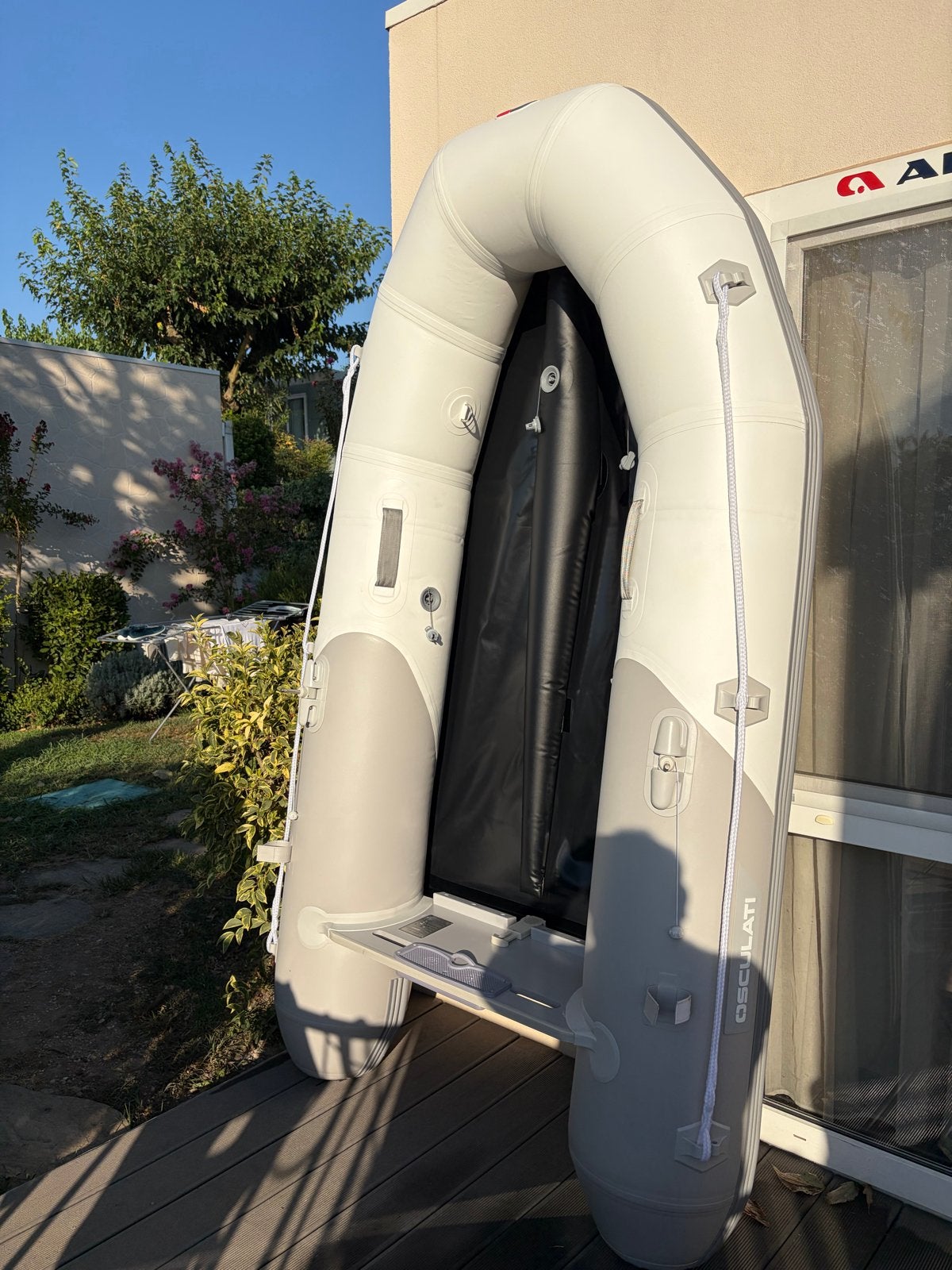 Osculati 240DKAM rubberboot met Suzuki 5pk buitenboordmotor, Ophalen, Zo goed als nieuw, 1800 rpm of meer