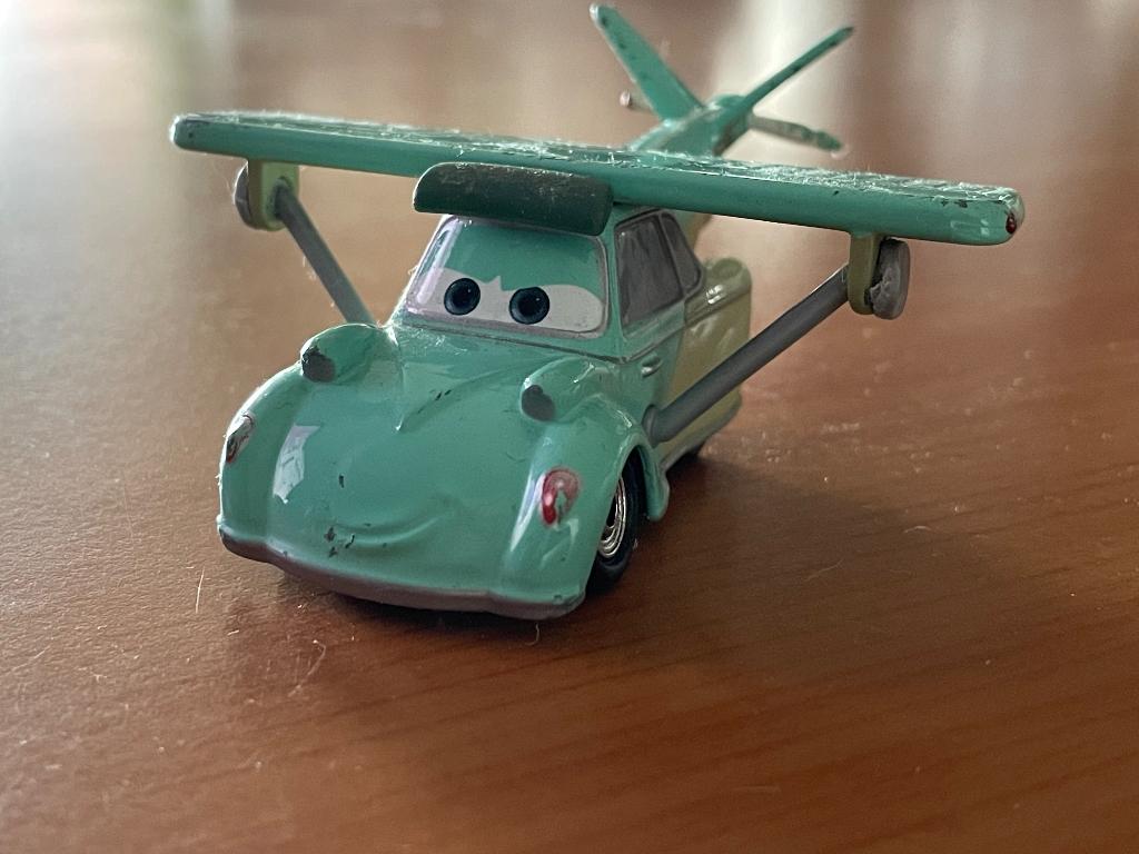 Disney pixar cars diecast auto - franz, Ophalen of Verzenden, Overige figuren, Beeldje of Figuurtje
