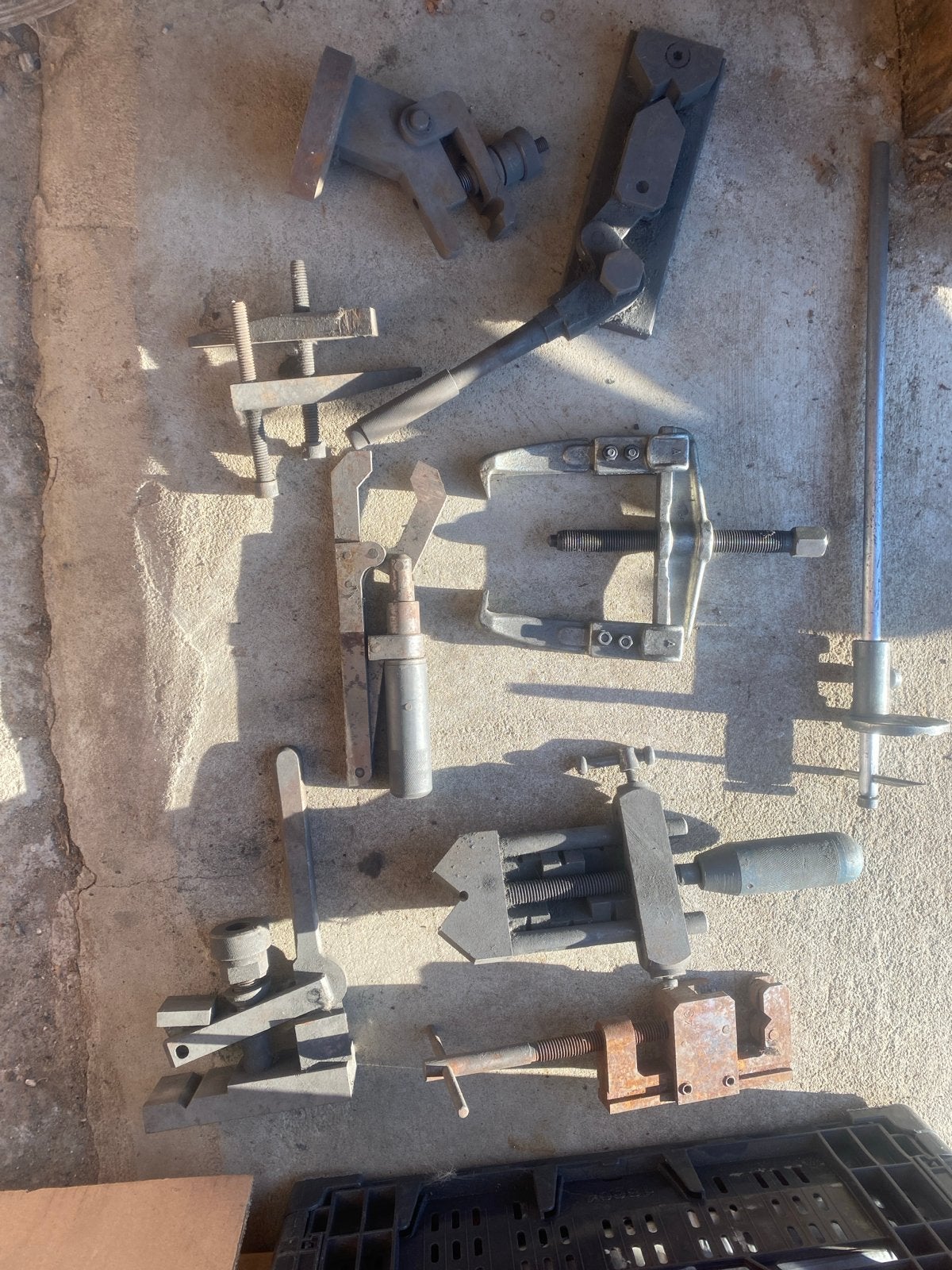 Diverse handgereedschappen: klemmen, trekkers en meer, Antiek en Kunst, Antiek | Gereedschap en Instrumenten, Ophalen of Verzenden