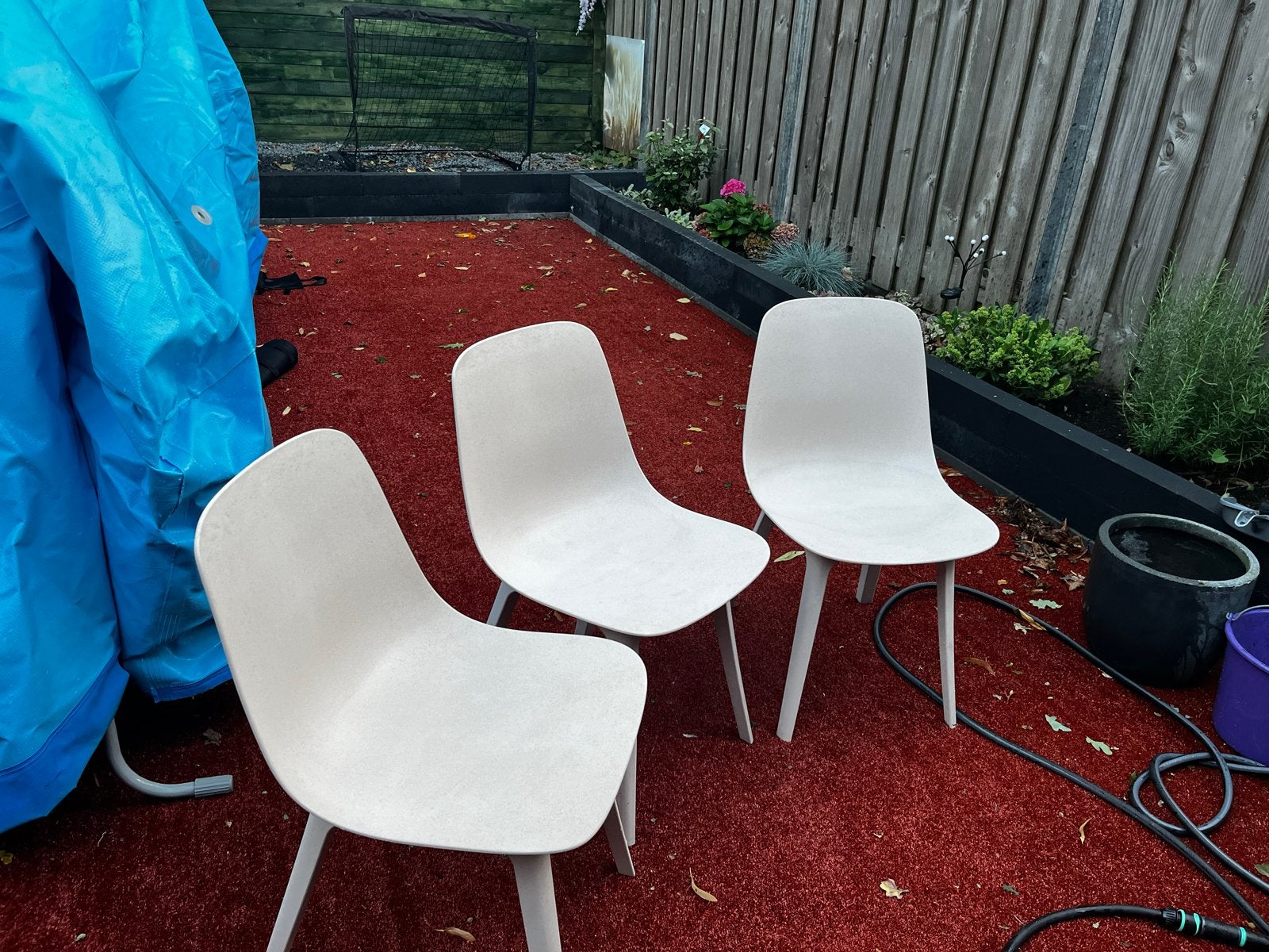 3x IKEA ODGER stoelen met/zonder ÅKERVINDEFLY kussens, Ophalen, Kunststof, Overige kleuren, Drie