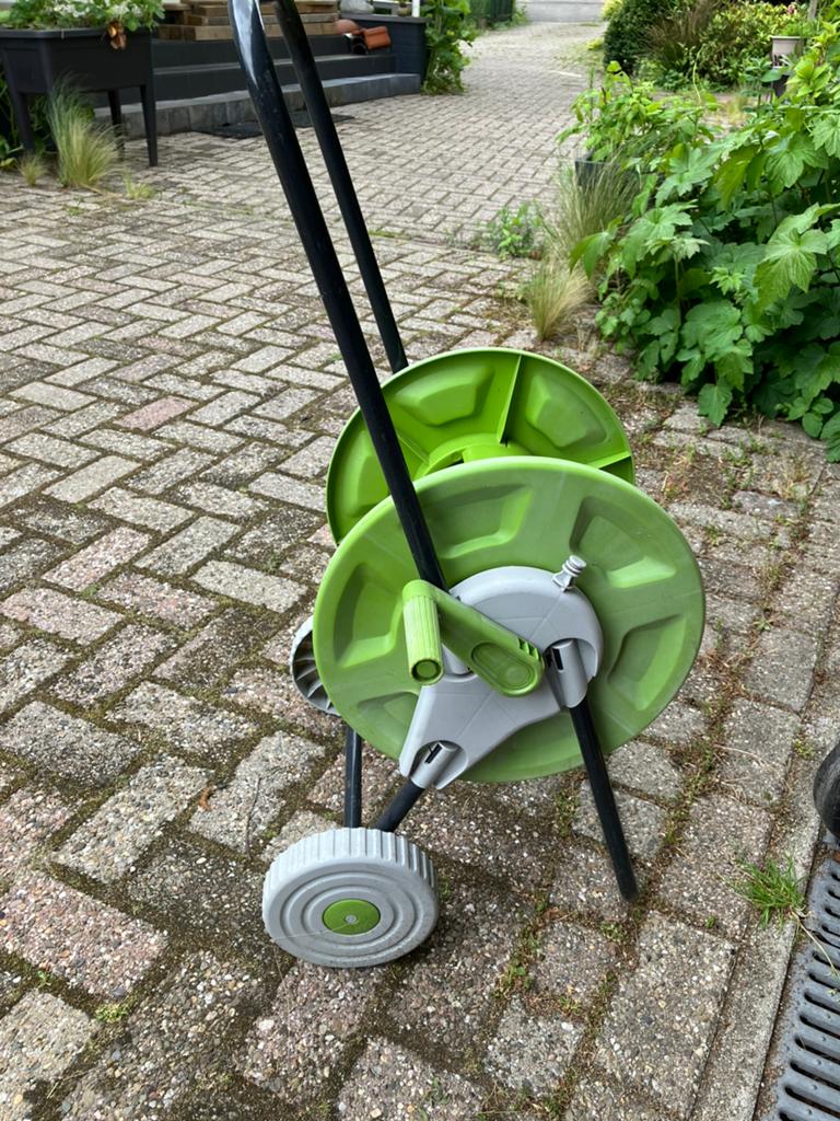 Verrijdbare tuinslang kar zonder slang, Ophalen, Tuinslang