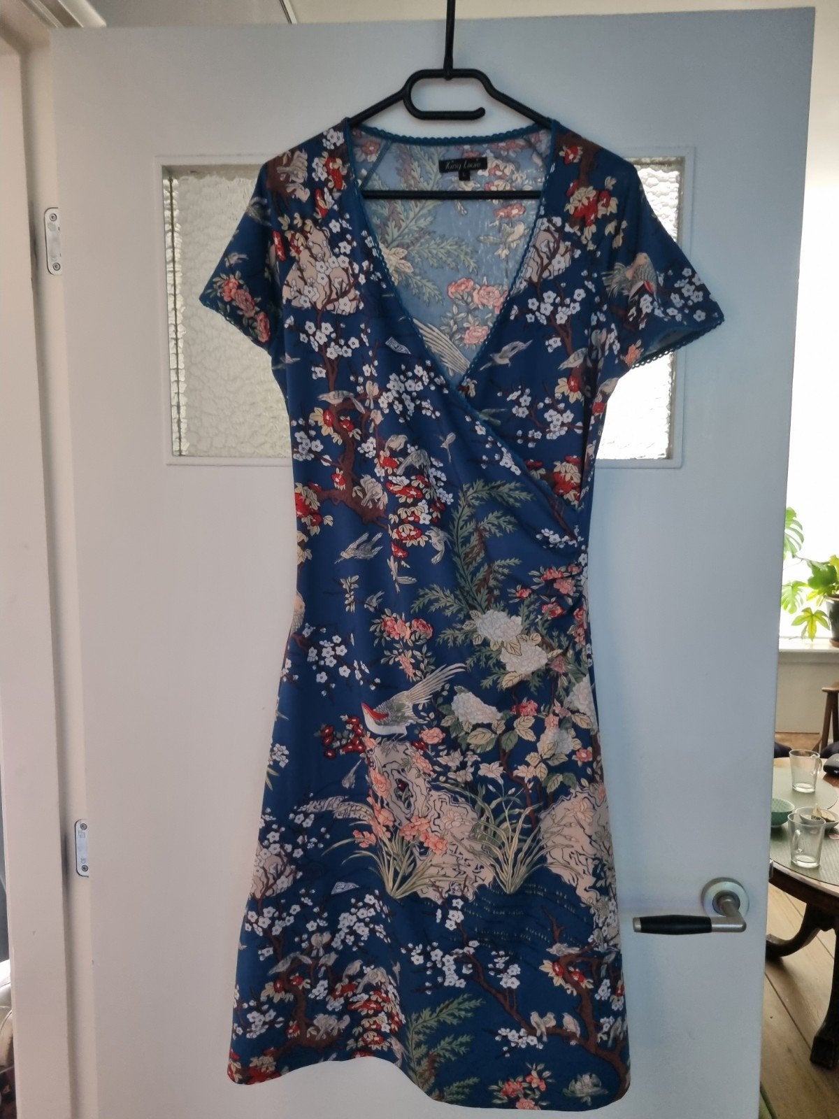 King Louie Jurk met Bloemen- en Vogelprint, Maat L, Blauw, Maat 42/44 (L), Ophalen of Verzenden, Zo goed als nieuw