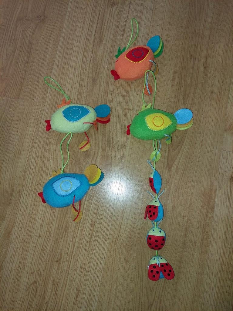 2 vrolijke hangers voor boven wiegje of box zgan!, Ophalen of Verzenden, Zo goed als nieuw, Overige typen