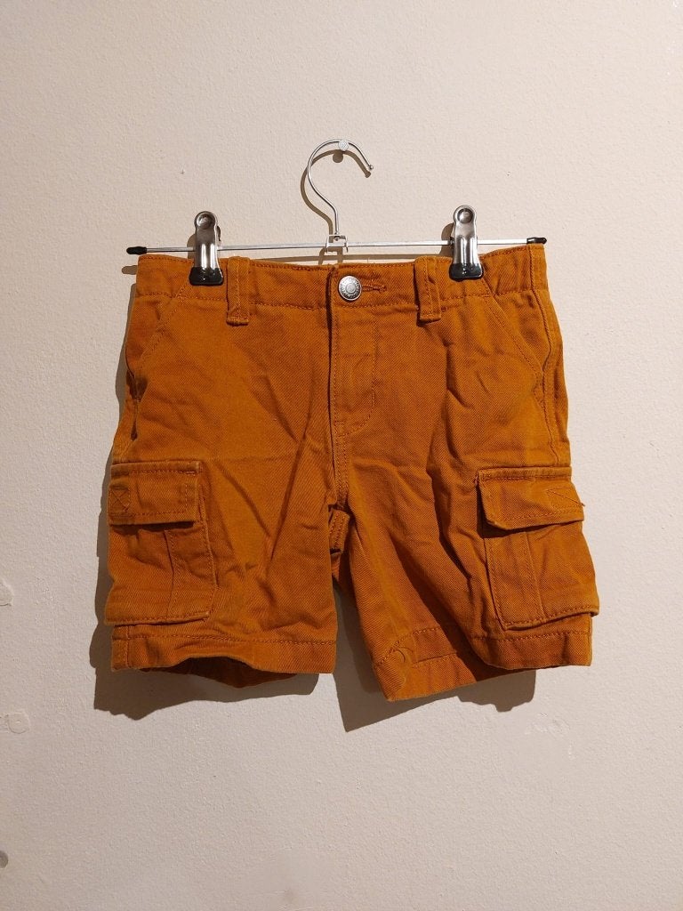 9	Jeans Short Hema - maat 98/104, Ophalen of Verzenden, Zo goed als nieuw, Jongen, Broek