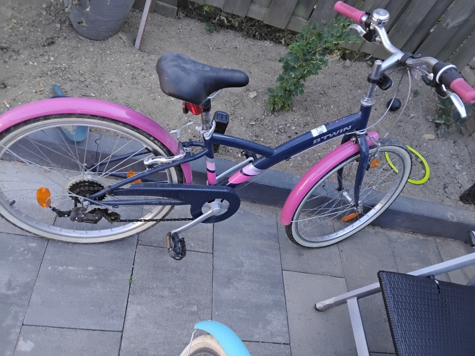 Btwin kinderfiets 24 inch - Blauw/Roze, Velgrem, Versnellingen, Ophalen of Verzenden, Btwin