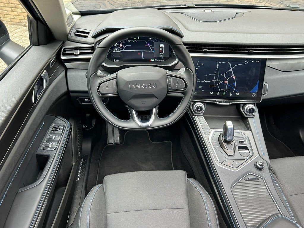 Lynk & Co 01 1.5 PHEV 261pk | Blackline | Panoramadak | 360, Auto's, Lynk & Co, Stof, Euro 6, Blauw, 120 €/maand