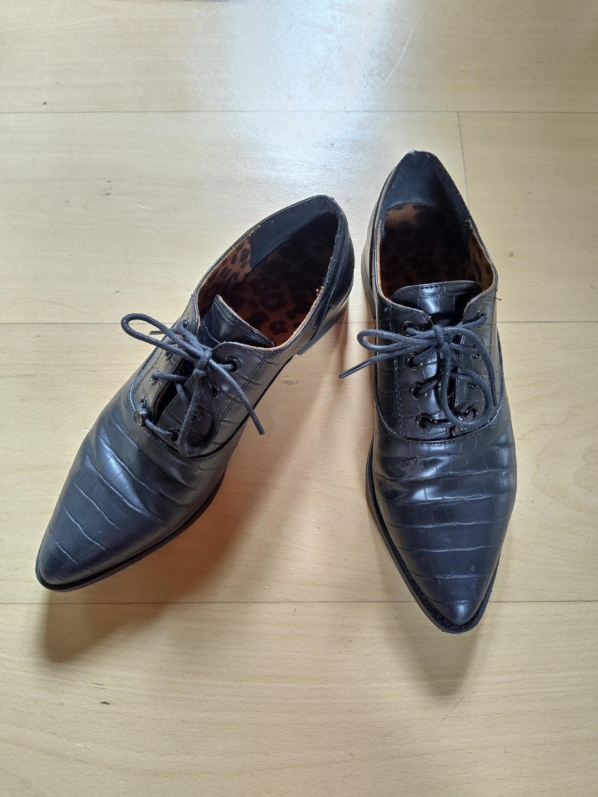 Zwarte veterschoenen met krokodillenprint maat 39/40, Schoenen met lage hakken, Zwart, Ophalen of Verzenden, Gedragen