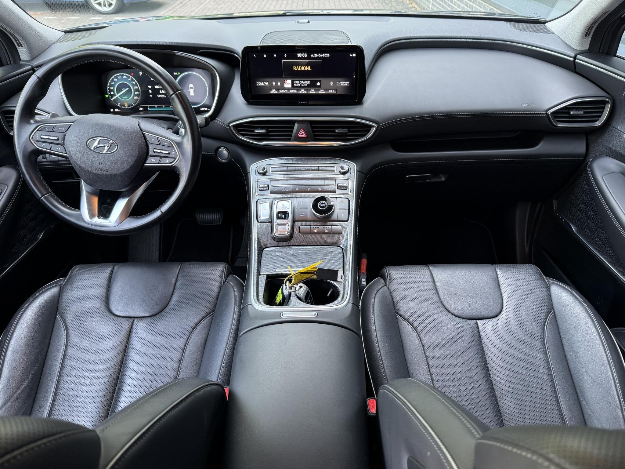 Hyundai Santa Fe 1.6 T-GDI HEV Comfort Smart / Dealer Onderh, Auto's, Santa Fe, Euro 6, 4 cilinders, Bruin