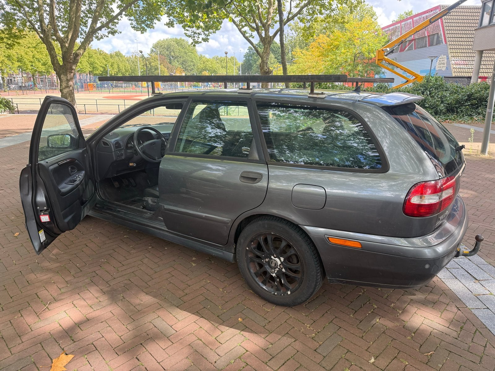 Volvo V40 2.0 I 16V 2004 Grijs met imperiaal., Auto's, Voorwielaandrijving, 136 pk, 1948 cc, 4 cilinders