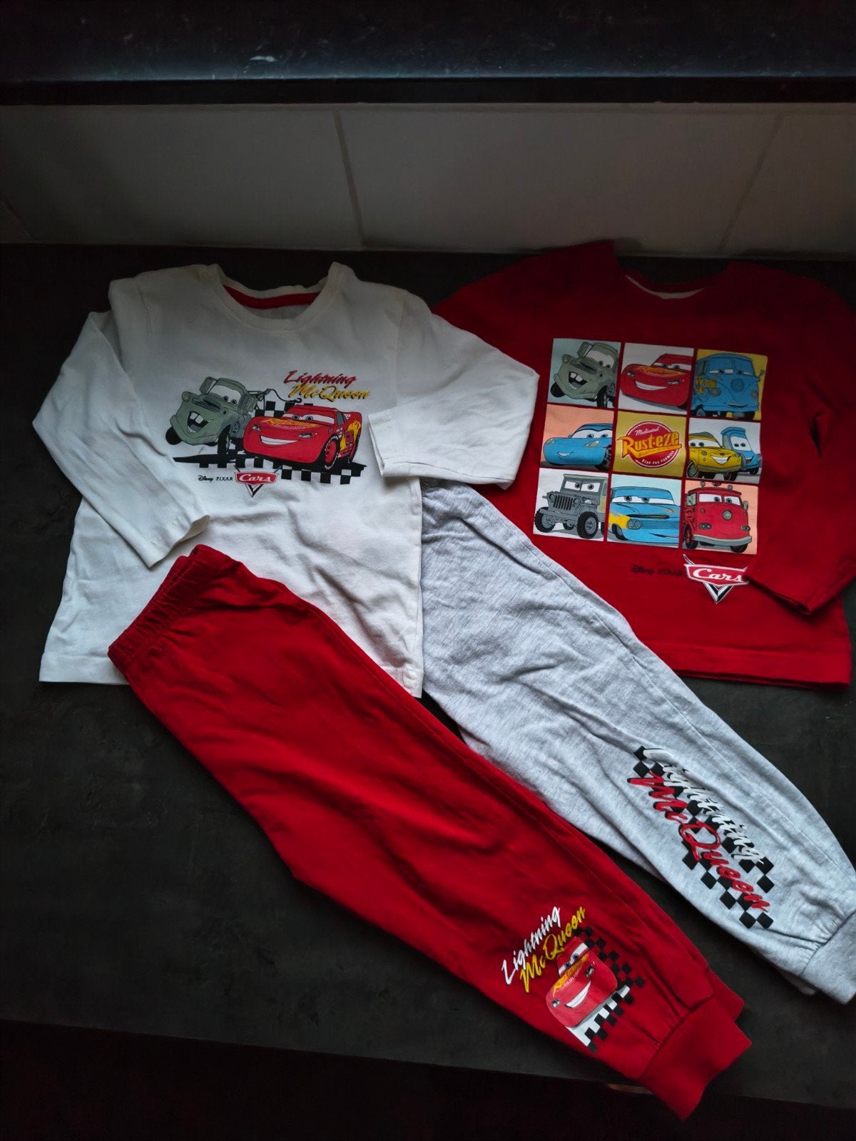 2 Disney Pixar Cars Lightning McQueen pyjama's maat 86, Nacht- of Onderkleding, Gebruikt, Disney Pixar Cars, Ophalen of Verzenden