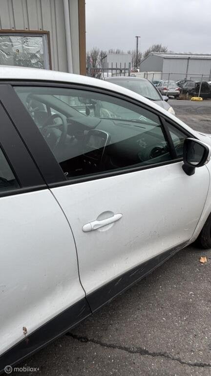 Voordeur rechts rechtsvoor wit Renault Clio IV ('12-'19), Ophalen, Gebruikt, Renault, Voor