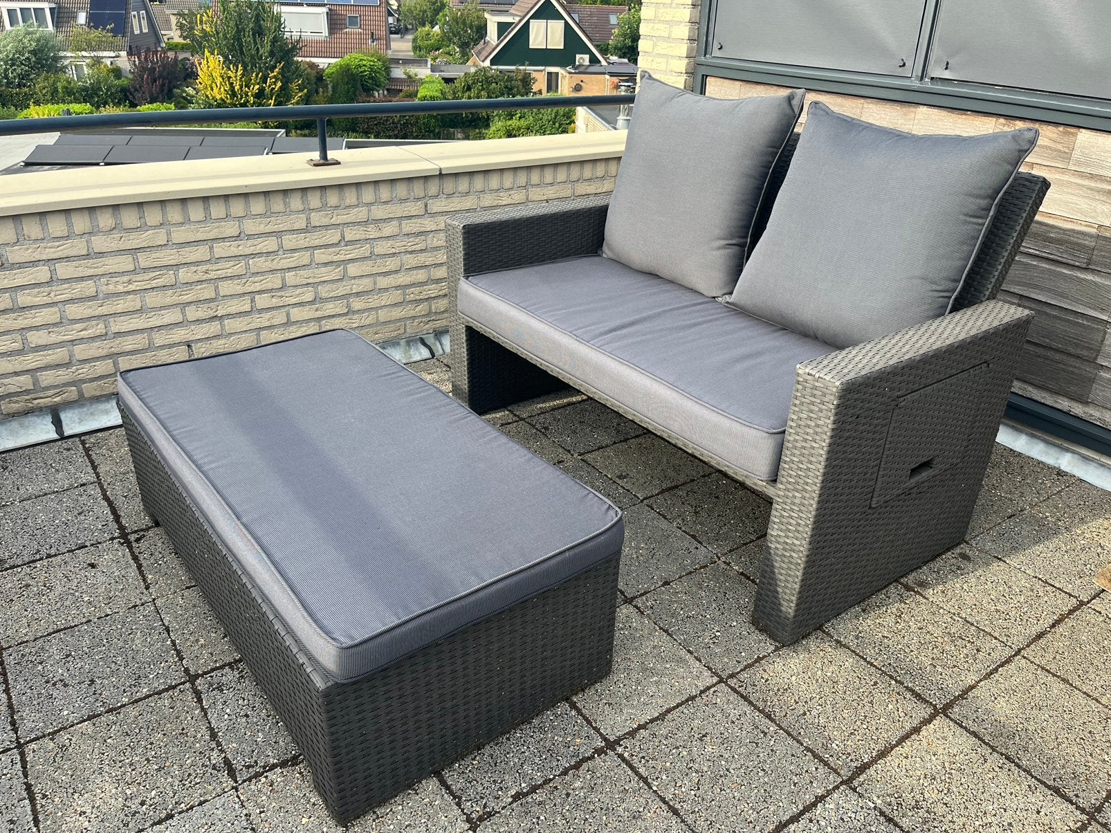 Loungebankje met tafel te koop, Zo goed als nieuw, Loungeset, Wicker, Bank