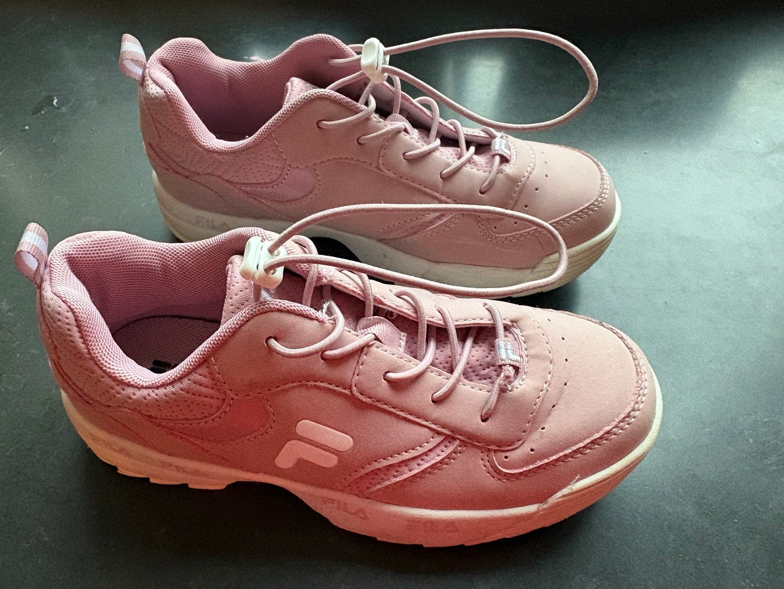 Fila sportschoenen maat 36 - Roze sneakers, Kleding | Dames, Schoenen, Sportschoenen, Ophalen of Verzenden, Zo goed als nieuw