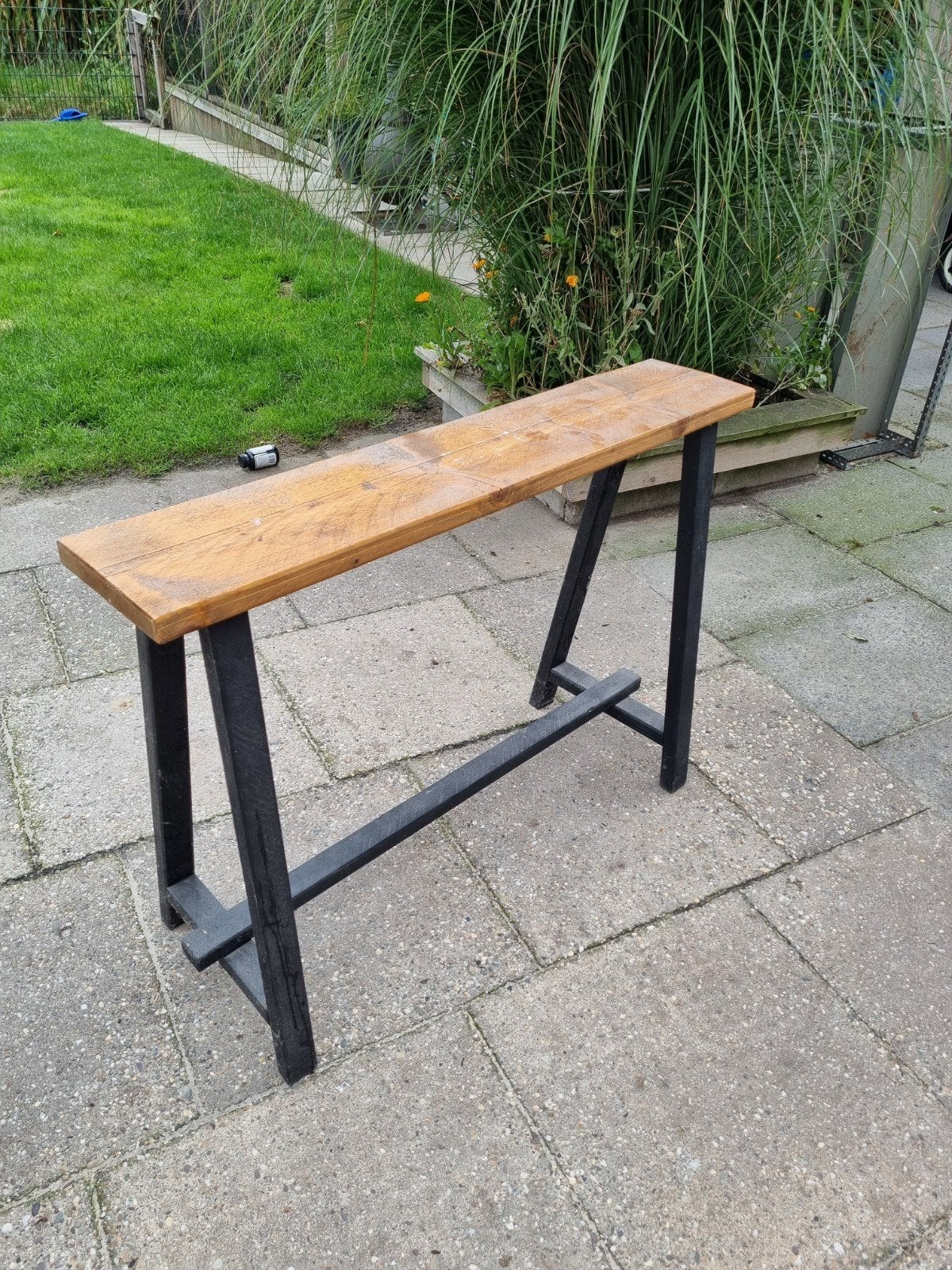 Stevig houten bijzet tafeltje, Ophalen, Gebruikt