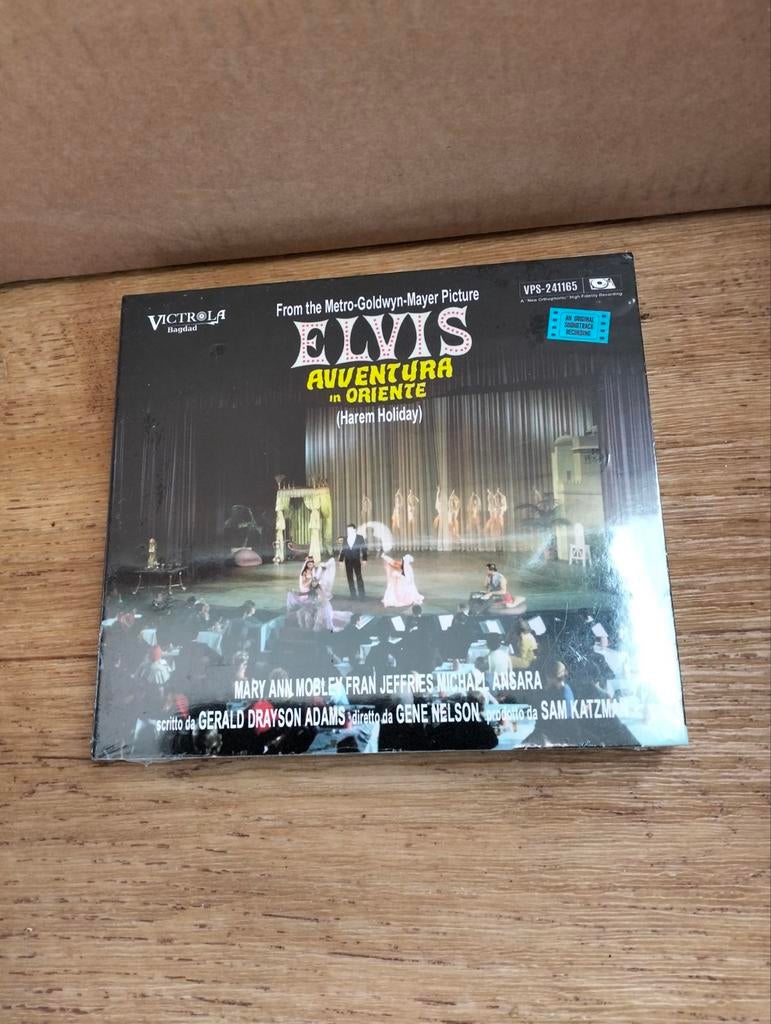 Elvis Presley 3cd digipack

"AVVENTURA IN ORIENTE", Cd's en Dvd's, Ophalen of Verzenden