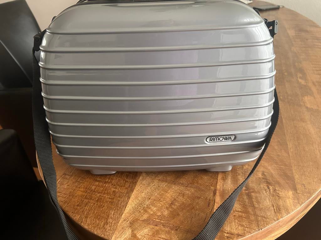 Rimowa beautycase/handbagage koffer nieuw staat, Hard kunststof, Slot, Minder dan 50 cm, Ophalen of Verzenden
