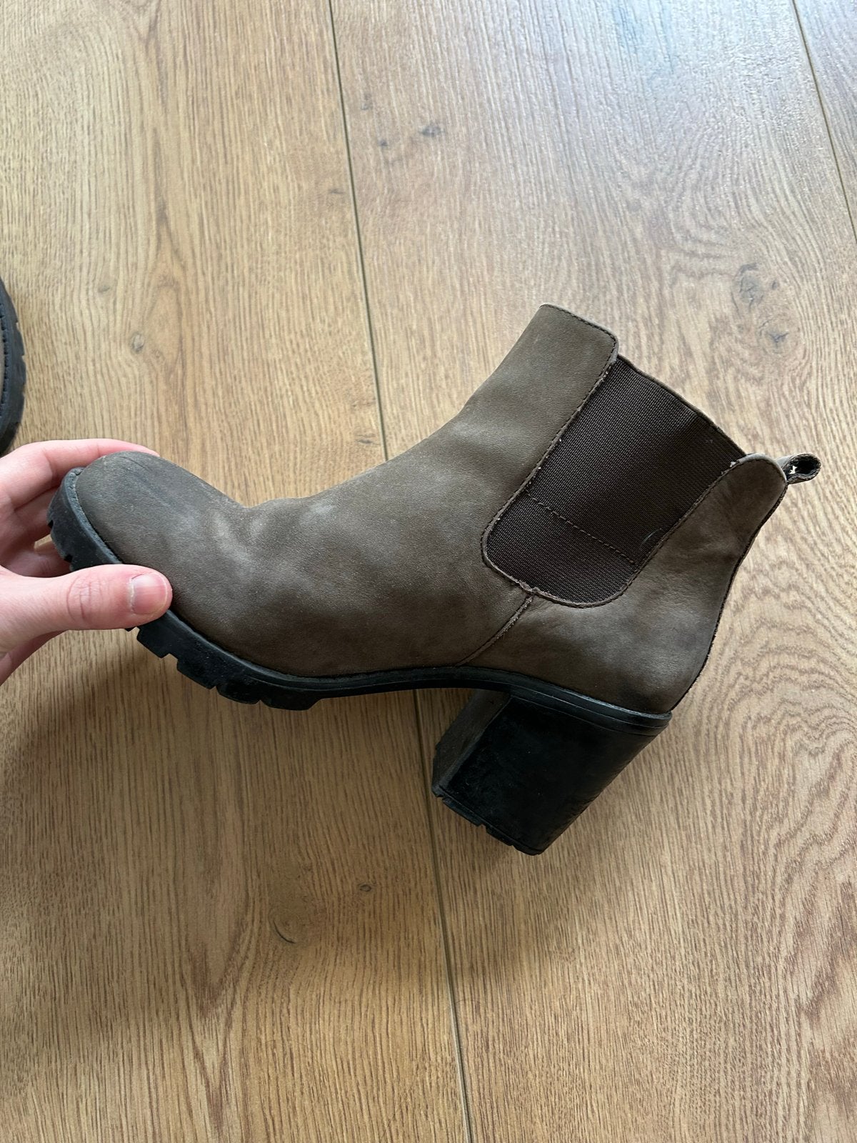 Bruine enkellaarsjes met hak Manfield, Bruin, Lage of Enkellaarzen, Ophalen of Verzenden, Gedragen