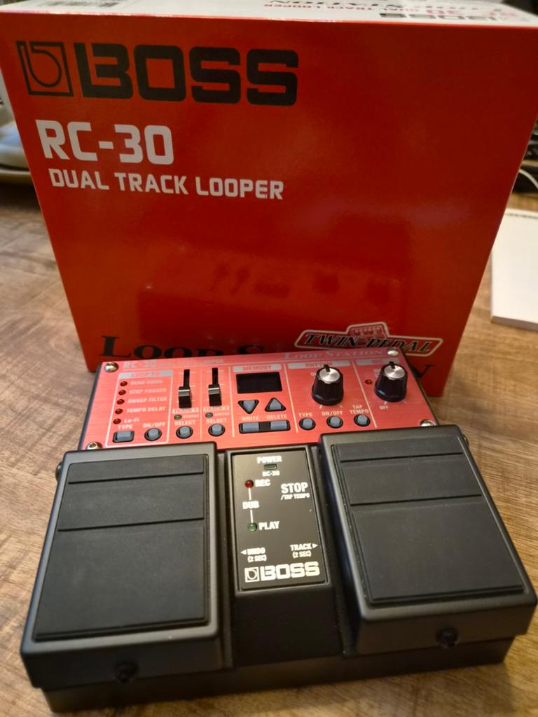 Boss RC-30 Dual Track Looper, Muziek en Instrumenten, Effecten, Ophalen of Verzenden, Zo goed als nieuw, Multi-effect