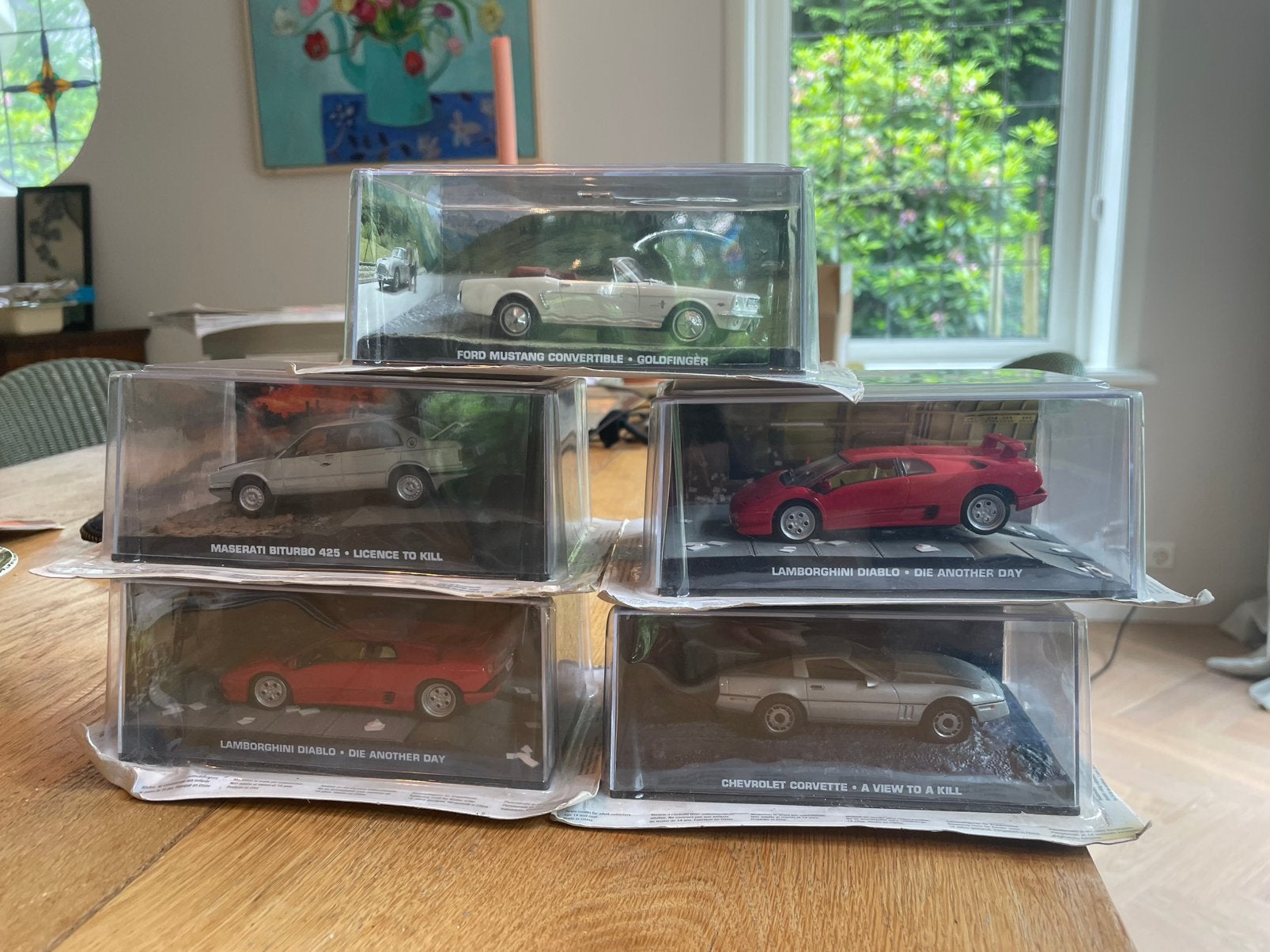 James bond modelauto’s, Hobby en Vrije tijd, Modelauto's | 1:5 tot 1:12, Ophalen of Verzenden, Auto