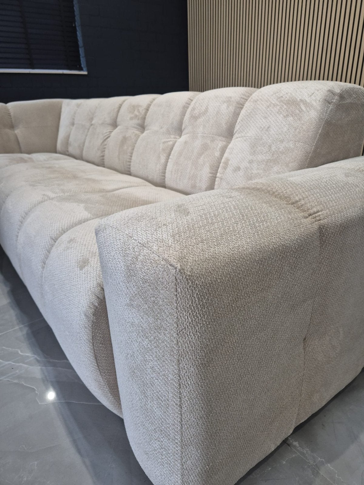 Foto 6 van Nieuwe hoekbank van 1.999,- voor 999,- 280x220cm SAMPLE SALE