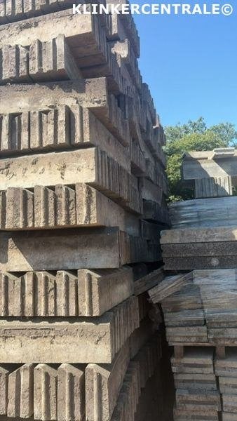 420 st. grijs RWS betonband 12x25x100cm stoeprand trottoirba, Tuin en Terras, Tegels en Klinkers, Bij dit gebruikte product niet te achterhalen