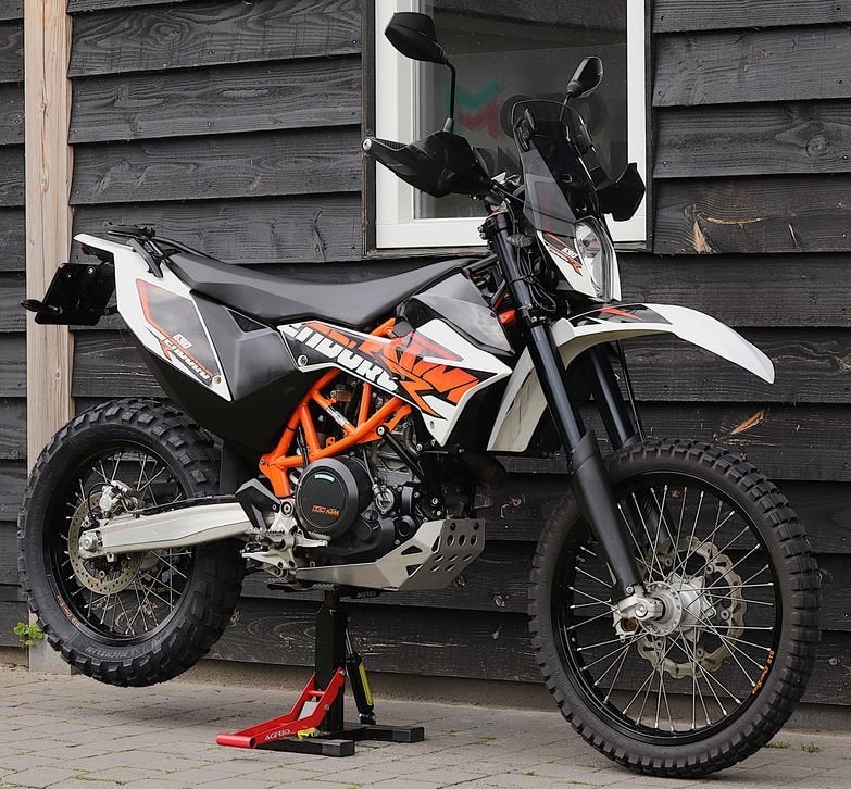 KTM 690 ENDURO R (bj 2015) Akrapovic, Motoren, Motoren | KTM, KTM, Motorrijbewijs A, Bedrijf, Onbekend