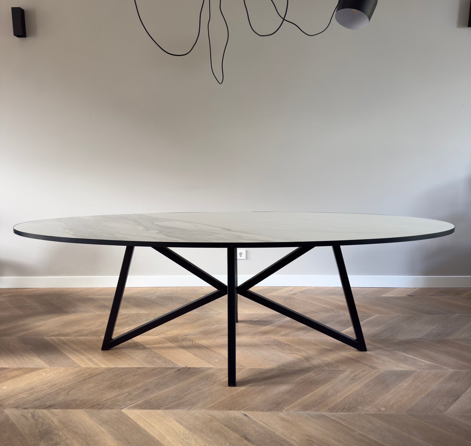 KAS20 Design Eettafel Ovaal 240 cm x 100 cm, Huis en Inrichting, Ophalen, 100 tot 150 cm, 200 cm of meer, Zo goed als nieuw