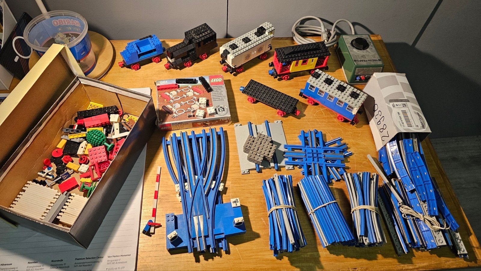 Vintage LEGO Trein 12V (1980) met boekjes - Getest & Rijdend, Kinderen en Baby's, Gebruikt, Overige thema's, Lego, Ophalen of Verzenden