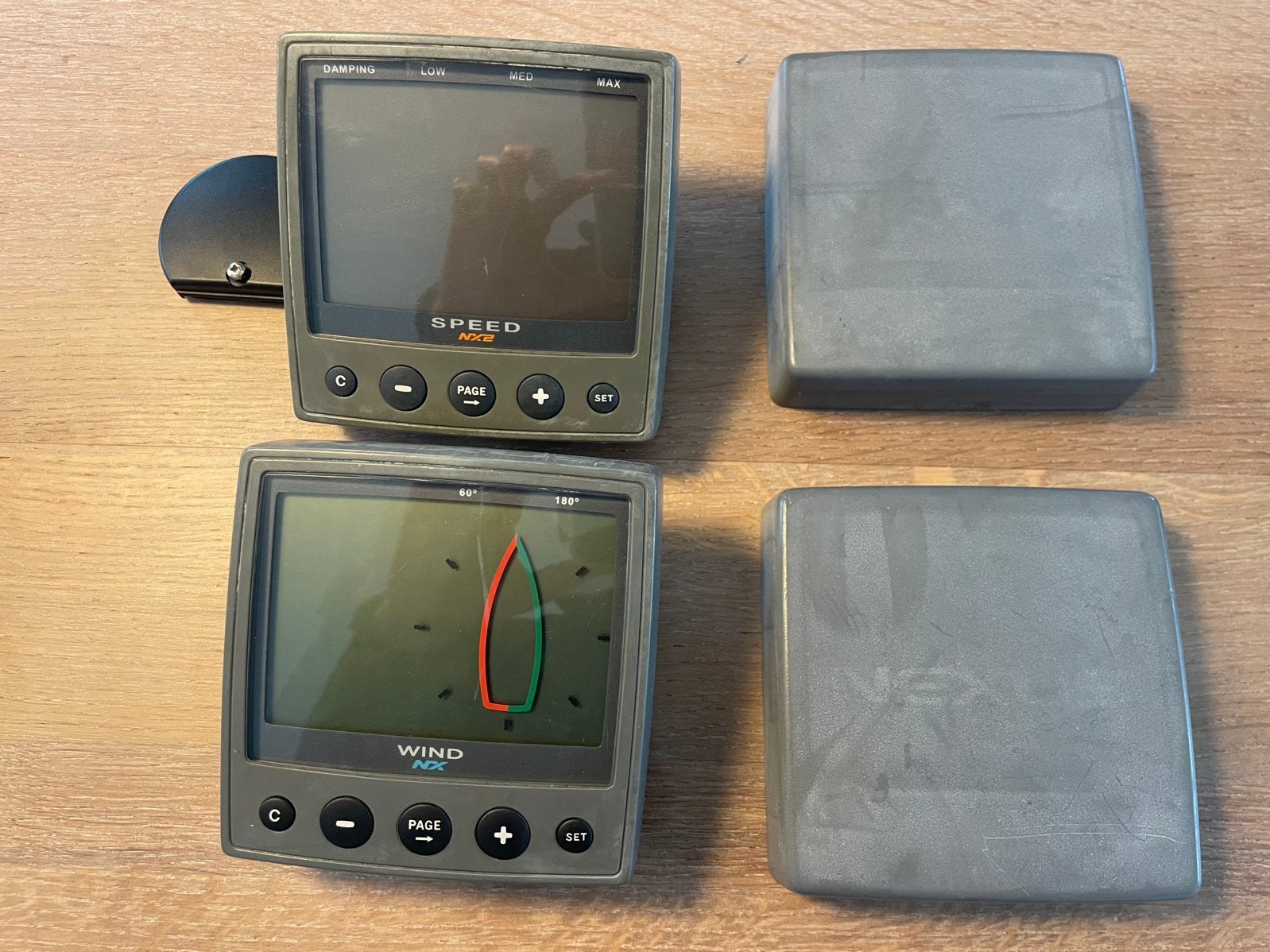 Nexus wind en diepte/snelheid displays, Watersport en Boten, Navigatiemiddelen en Scheepselektronica, Ophalen, Gebruikt
