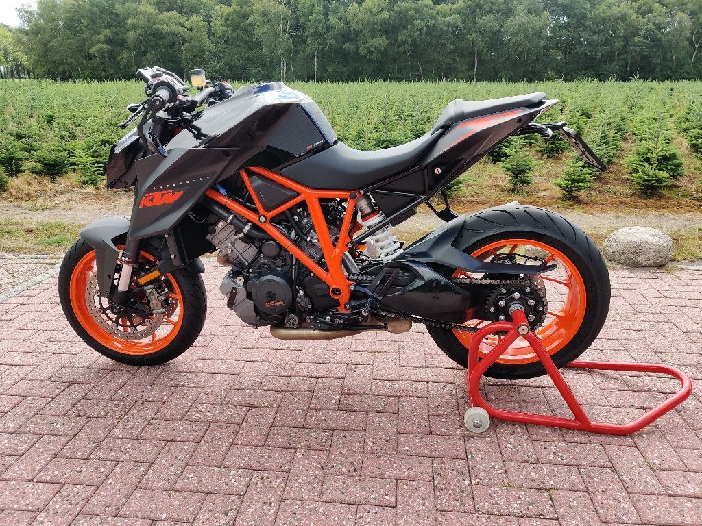 KTM Superduke 1290 R - handvatverwarming, Akrapovic 24616 KM, Motoren, Motoren | KTM, 2 cilinders, Motorrijbewijs A, Gebruikt