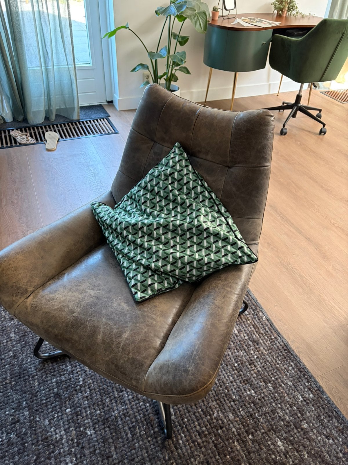 Loods5 Eleonora Fauteuil Leer 89 x 78 x 77 twv 599,-, Huis en Inrichting, Fauteuils, Ophalen of Verzenden, Zo goed als nieuw, 75 tot 100 cm