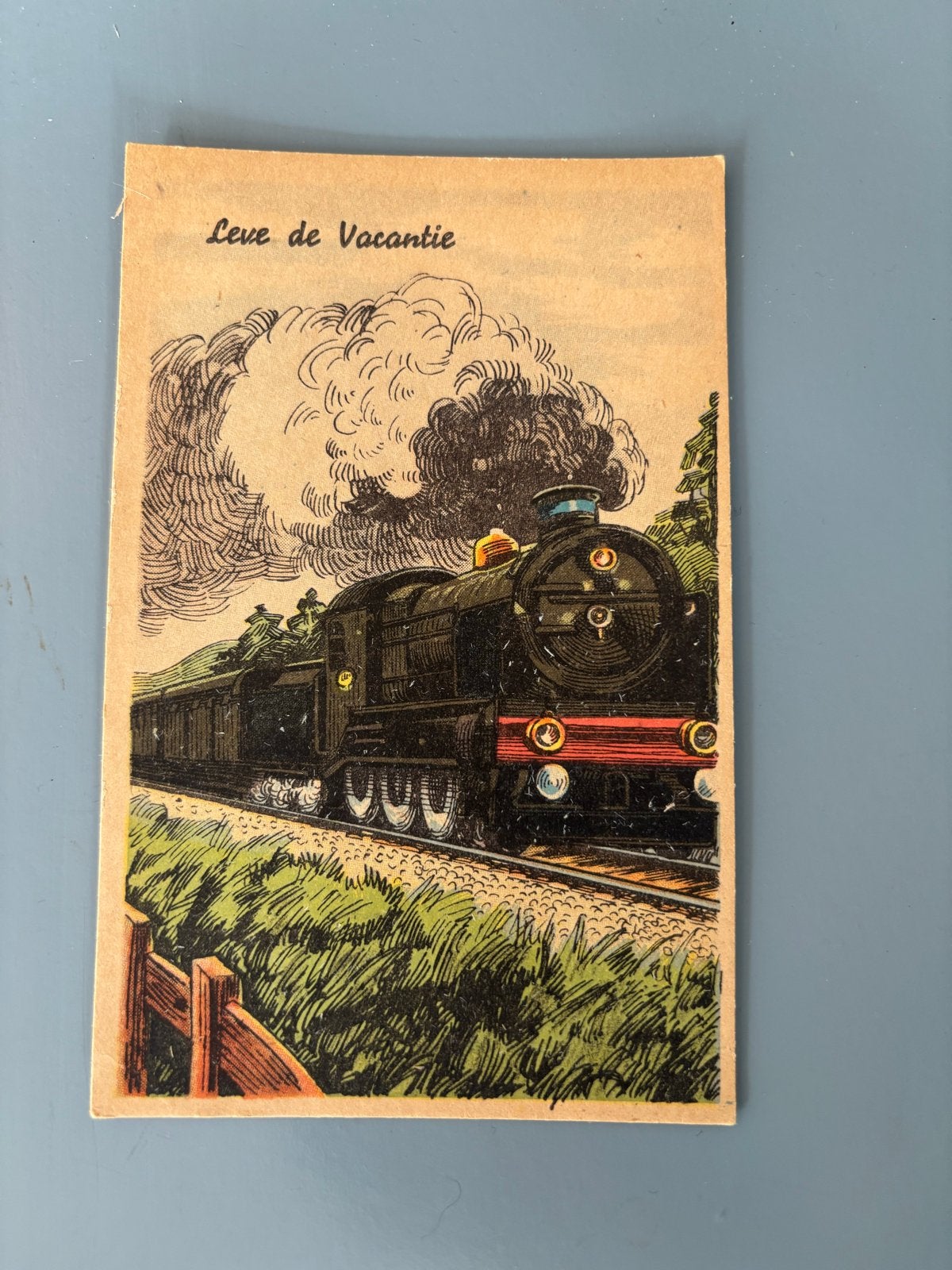 Oude ansichtkaart 'Leve de Vakantie' met stoomtrein, Verzamelen, Ophalen of Verzenden, Zo goed als nieuw, Trein, Kaart of Prent