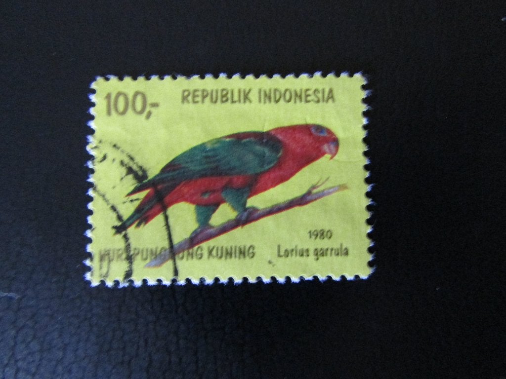 Postzegel Vogel: Molukken-Lori uit Indonesië, Ophalen of Verzenden, Gestempeld, Dier of Natuur