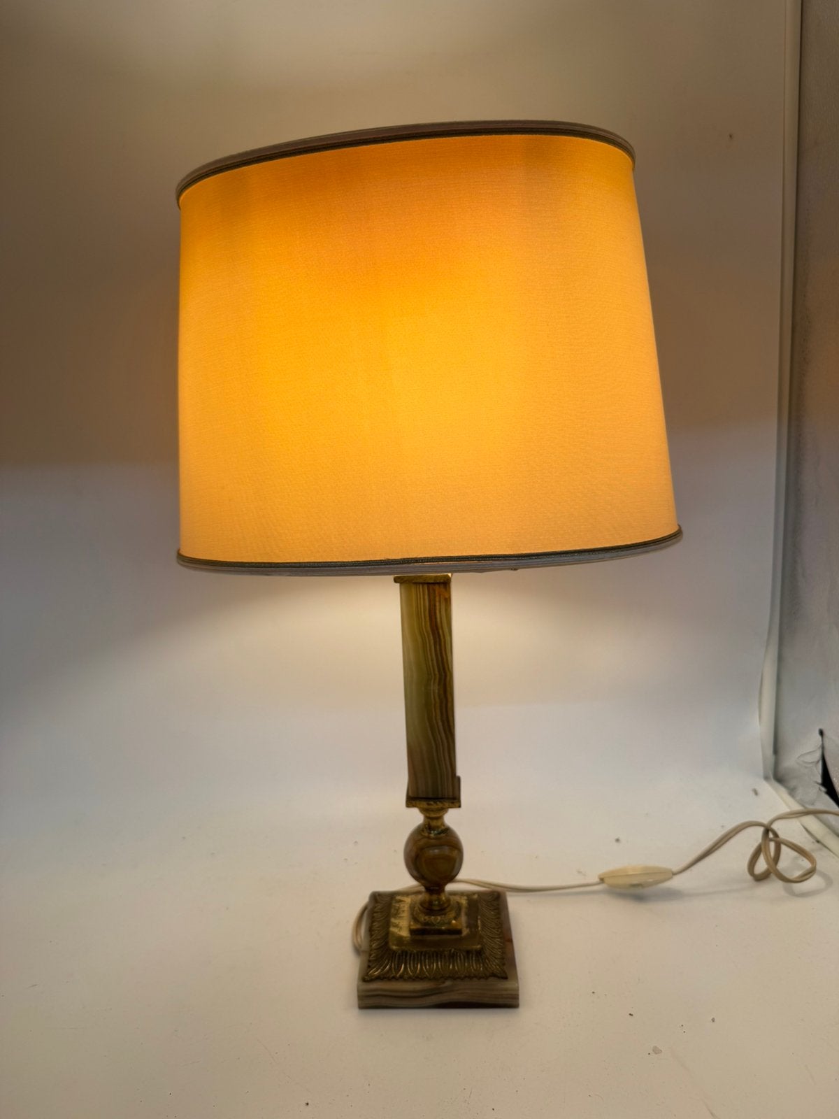 Vintage Hollywood Regency Onyx & Messing Tafellamp, Ophalen of Verzenden