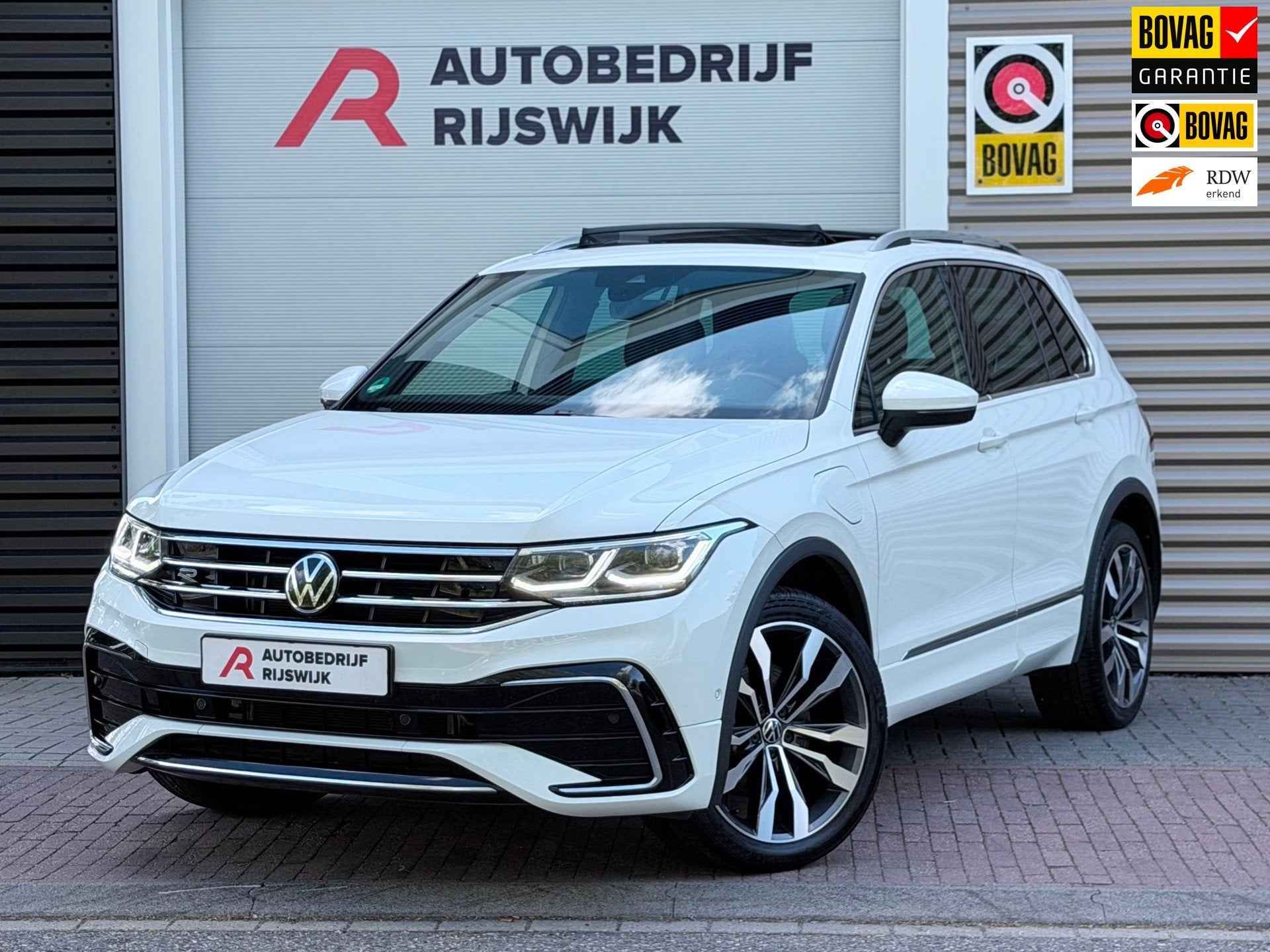 Volkswagen TIGUAN 1.4 TSI eHybrid R-Line Pano/Keyless/Camera, 4 cilinders, Wit, Automatische klimaatregeling, Hybride Elektrisch/Benzine