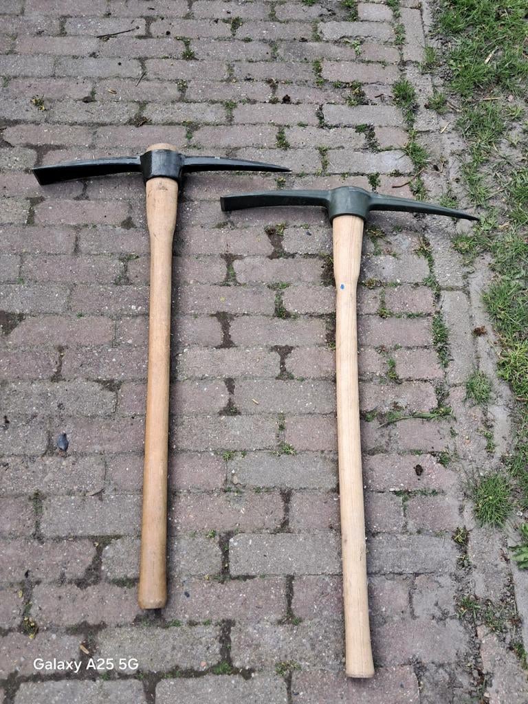 Te koop Pikhouwelen circa 20 stuks beschikbaar, Ophalen, Gebruikt, Cultivator